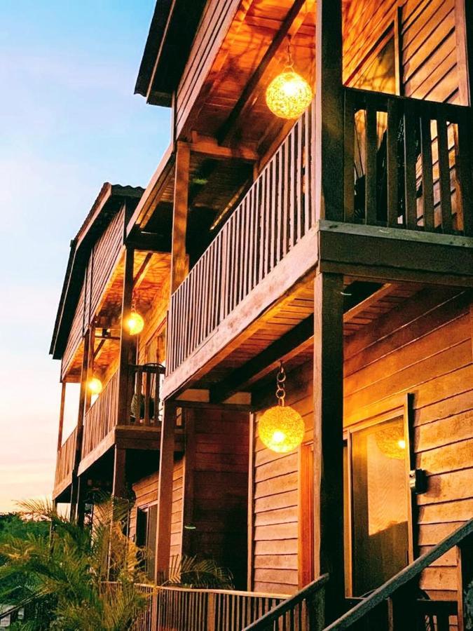 Ecoco Holbox - Eco-Chic - Cabañas de Madera - Holbox Retreat Hostal Exterior foto