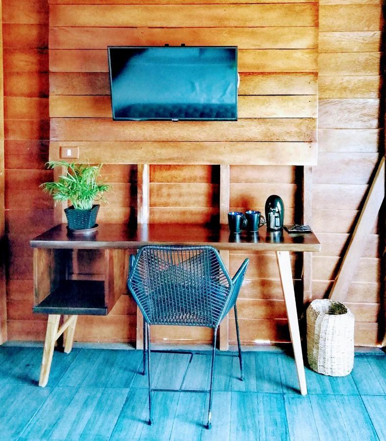 Ecoco Holbox - Eco-Chic - Cabañas de Madera - Holbox Retreat Hostal Exterior foto